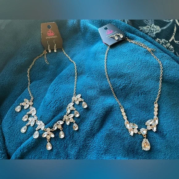 NEW Bundle of 2 Paparazzi gold necklaces - Picture 1 of 3